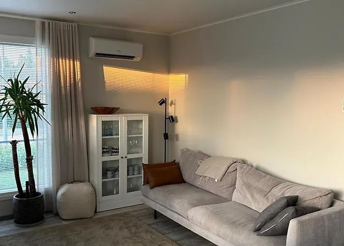 Διαμέρισμα Quality Triangle In A Semi-detached House Γιόενσου